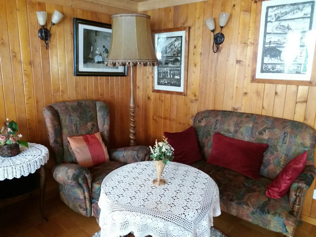Hotel Du Chamois L'Etivaz ภายนอก รูปภาพ