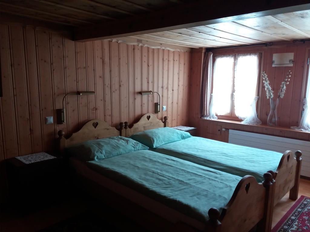 Hotel Du Chamois L'Etivaz ภายนอก รูปภาพ