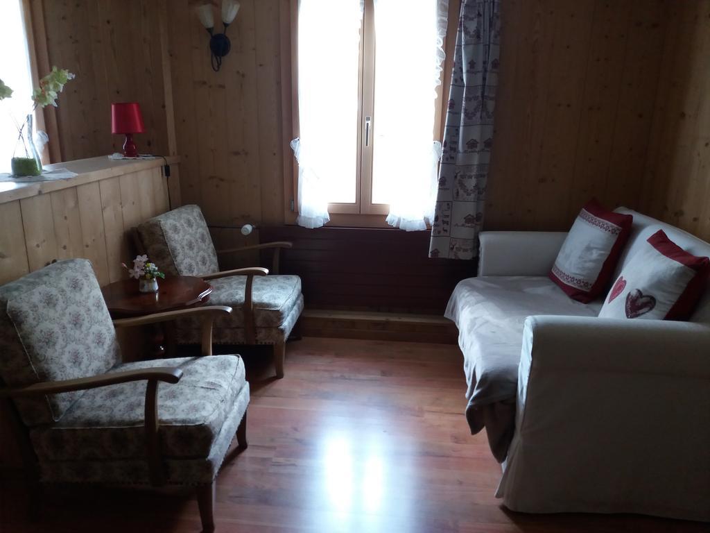 Hotel Du Chamois L'Etivaz ภายนอก รูปภาพ