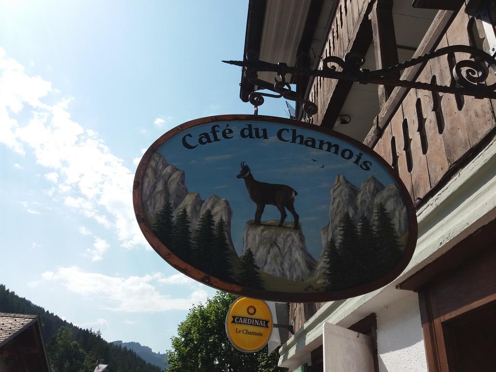 Hotel Du Chamois L'Etivaz ภายนอก รูปภาพ